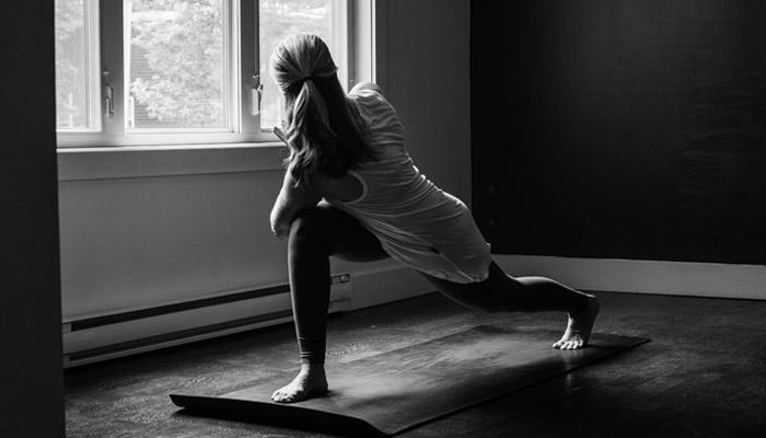 Robin Asana pose